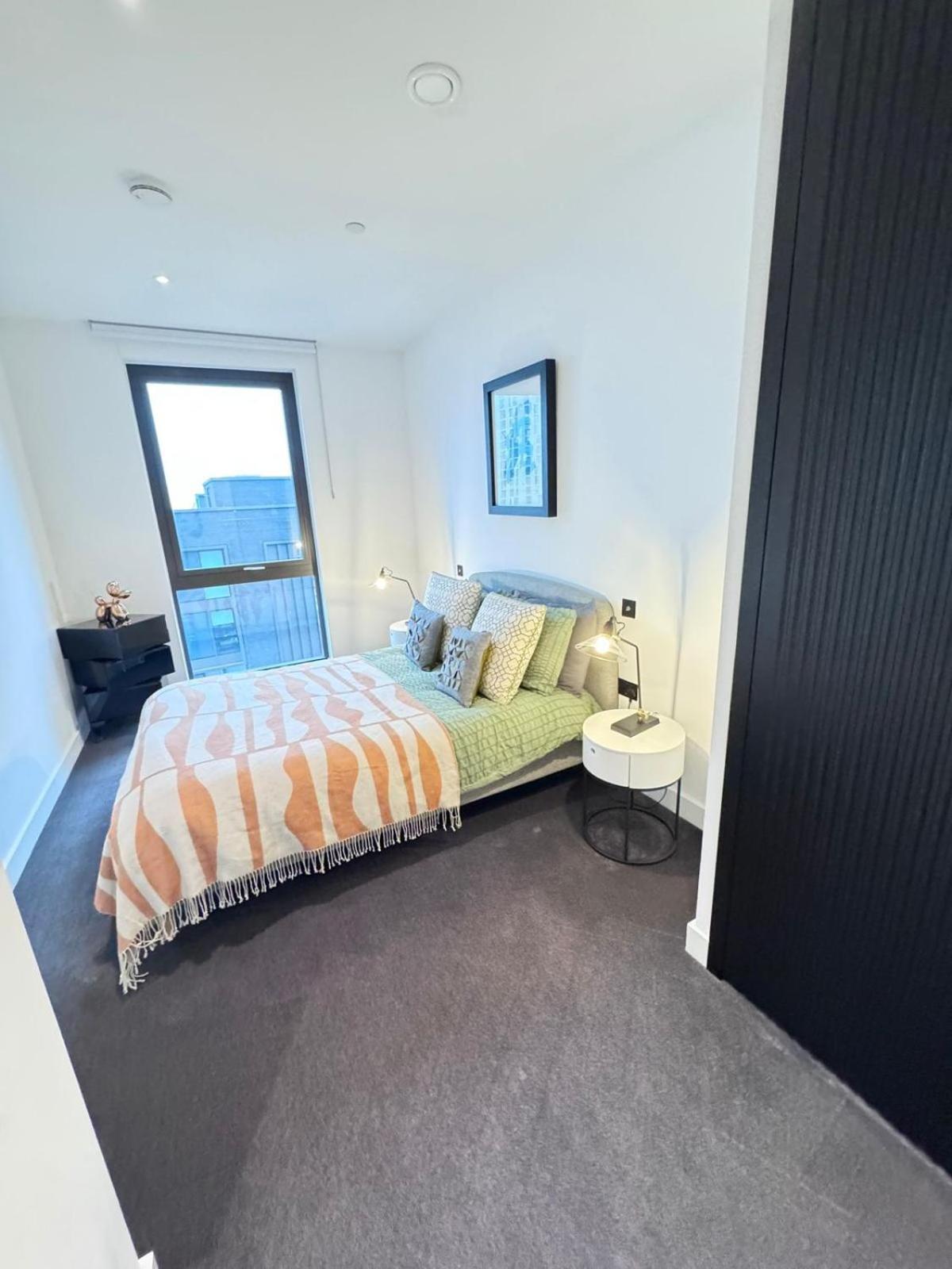 Apartamento Stylish Modern 2 Bedroom Londres